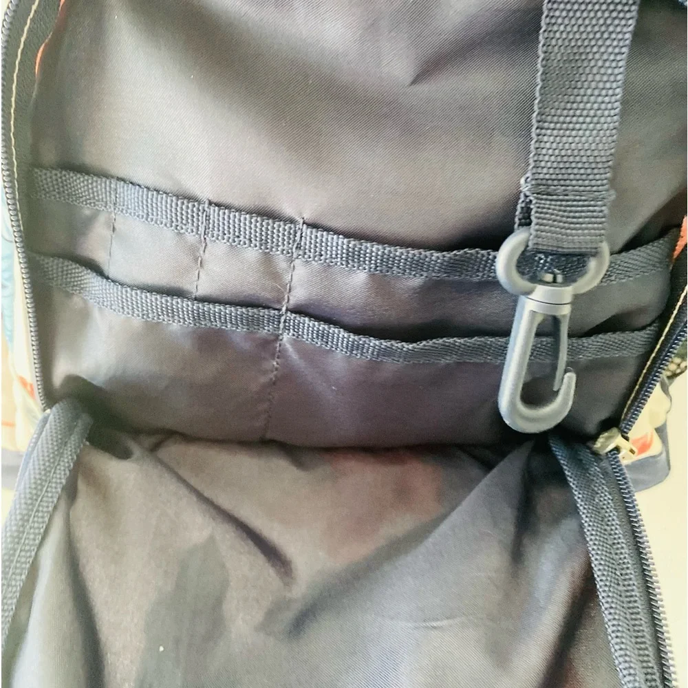 Pottery Barn Teen Roxy Sun Soaked Floral Backpack Large 17"H #9903G - Picture 12 of 14